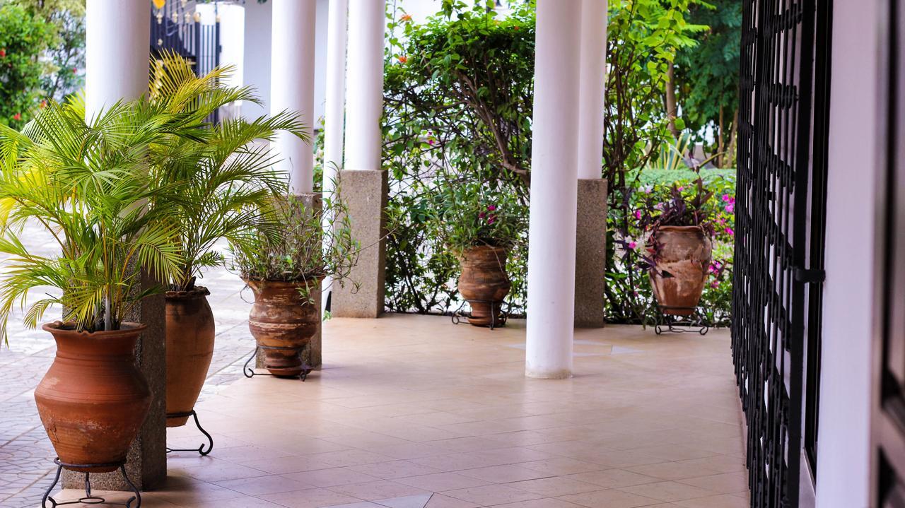 Lavender Lodge Hotel Accra Kültér fotó