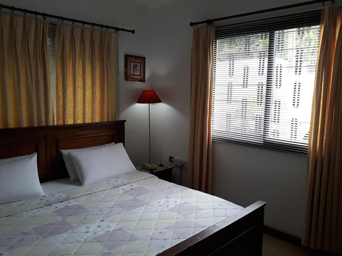 Lavender Lodge Hotel Accra Kültér fotó